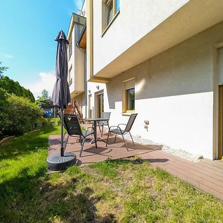 Appartement Escape With Garden By Bookinghost