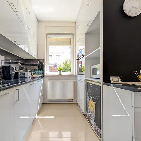 Appartement Escape With Garden By Bookinghost *